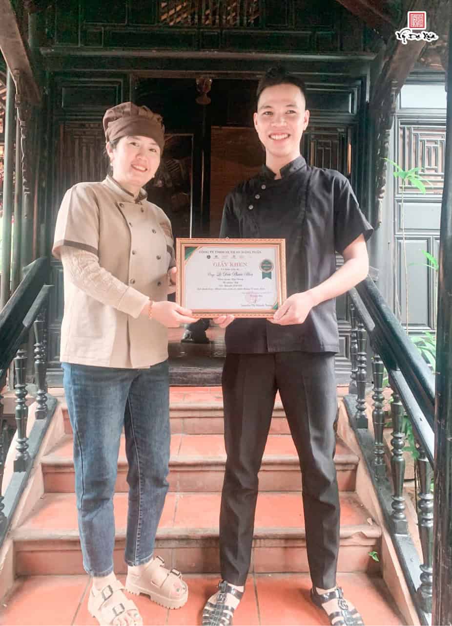 Công ty TNHH SX TM DV Đăng Tuấn vinh danh Lê Thị Băng Trinh và Lê Đức Phước Hoà vì những đóng góp xuất sắc trong tháng 11/2024, nâng cao chất lượng dịch vụ và xây dựng môi trường làm việc hiệu quả.